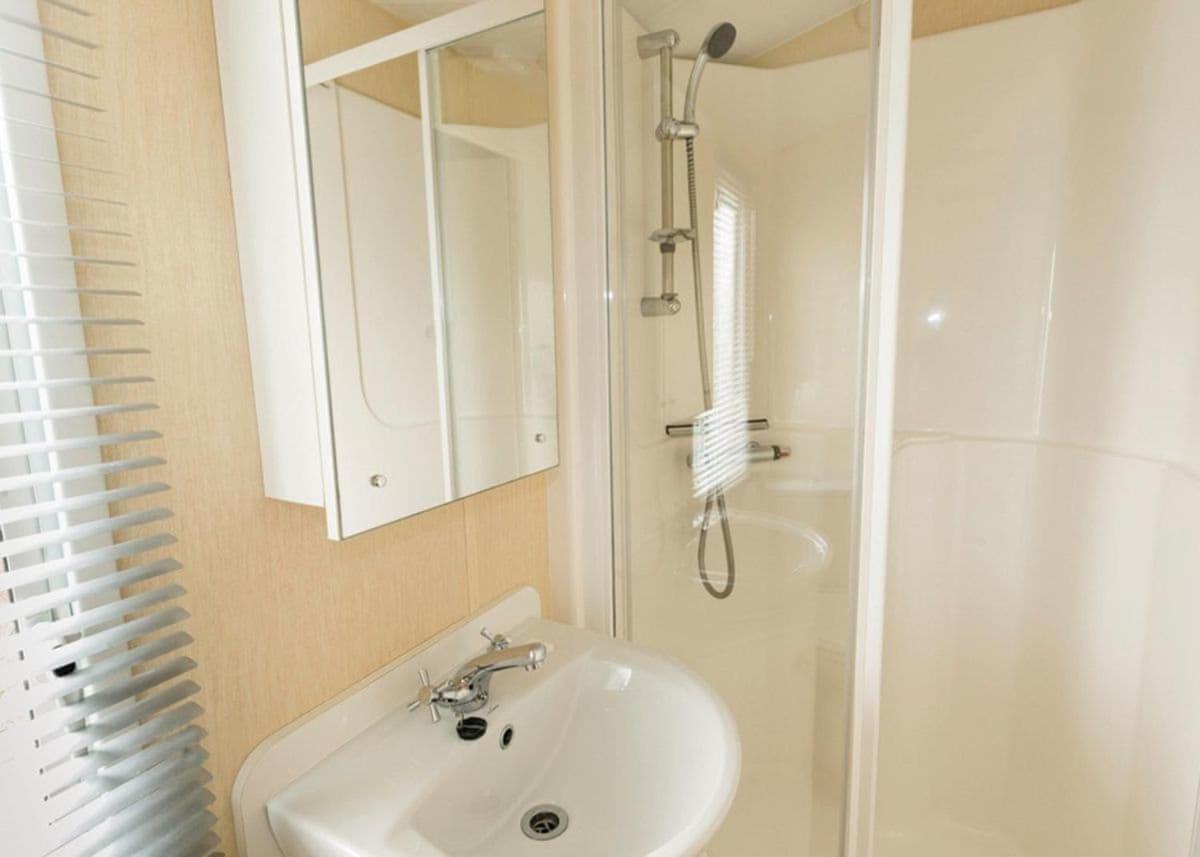 Fishguard Bay Resort Llanllawer Bagian luar foto